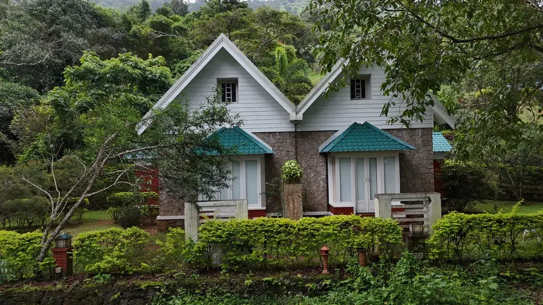 Colonial Cottages