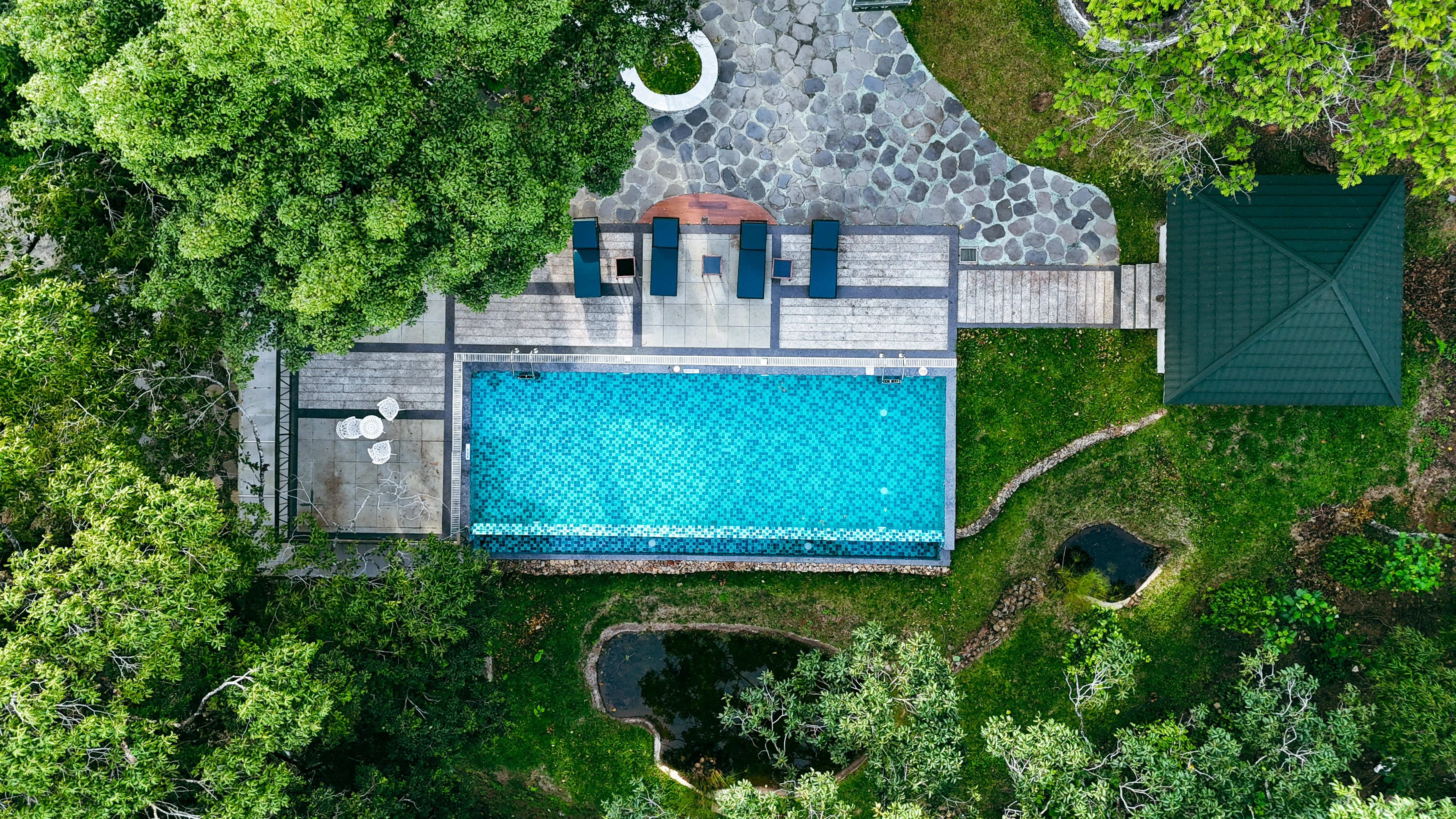 Valley-view Pool